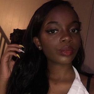 Meet your Posher, Lynee